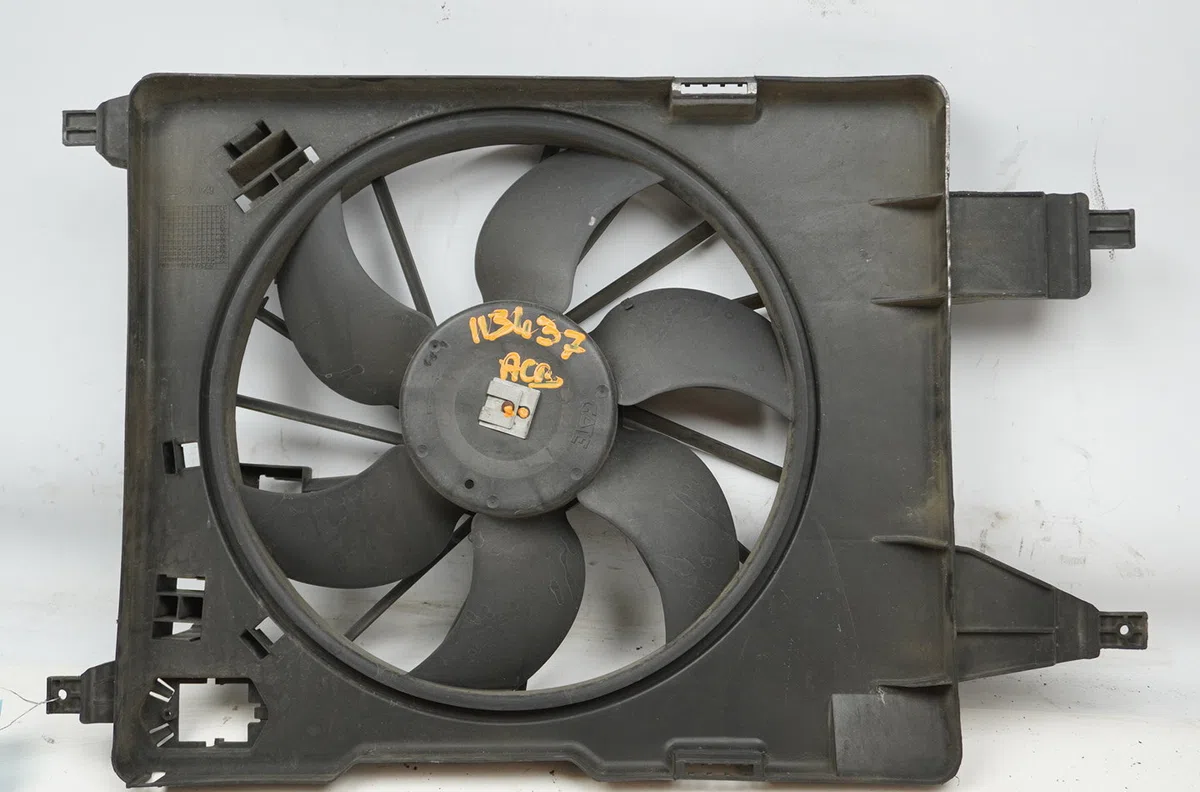 Ventilateur de refroidissement Renault SCÉNIC II (JM0-1_) 1.6 (jm0c, jm0j, jm1b) (2003-2006) 5 portes occasion
