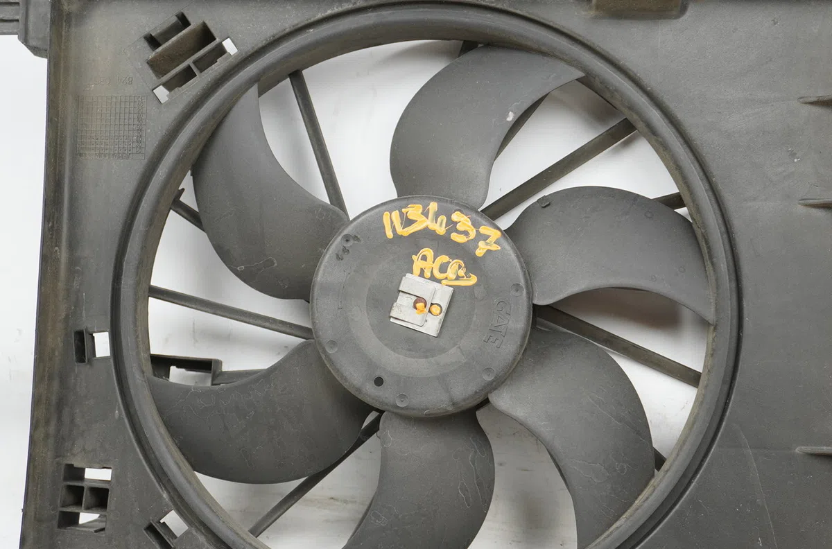 Ventilateur de refroidissement Renault SCÉNIC II (JM0-1_) 1.6 (jm0c, jm0j, jm1b) (2003-2006) 5 portes occasion