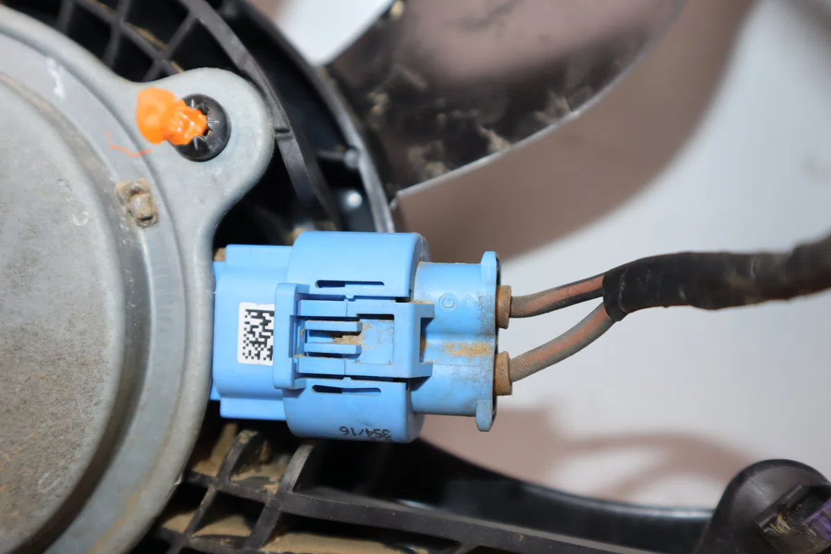 Ventilateur de refroidissement Renault TWINGO III (BCM_, BCA_) 1.0 sce 70 (bcmb) (2015) 5 portes occasion