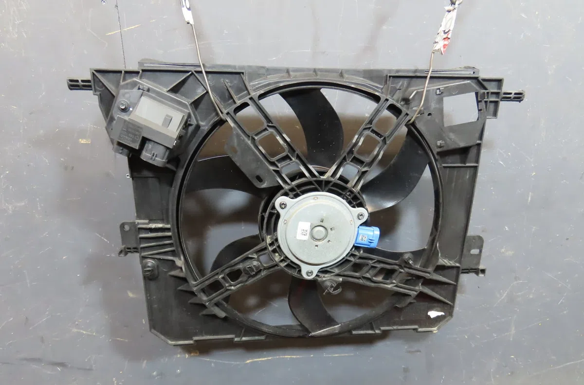 Ventilateur de refroidissement Renault TWINGO III (BCM_, BCA_) 1.0 sce 75 (2019) 5 portes occasion