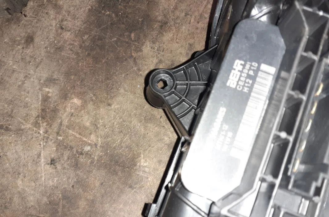 Ventilateur de refroidissement Renault ZOE (BFM_) Zoe (2012) occasion