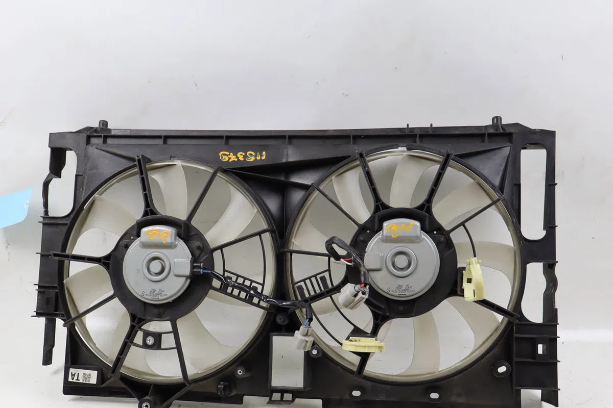 Ventilateur de refroidissement Toyota AURIS (_E18_) 1.2 (nre185_) (2015-2018) occasion