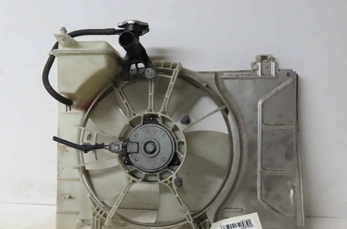 Ventilateur de refroidissement TOYOTA YARIS II occasion