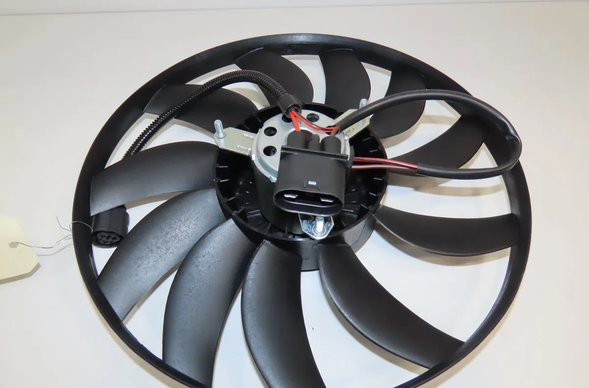 Ventilateur de refroidissement Volkswagen GOLF IV (1J1) 1.6 (1997-2004) occasion