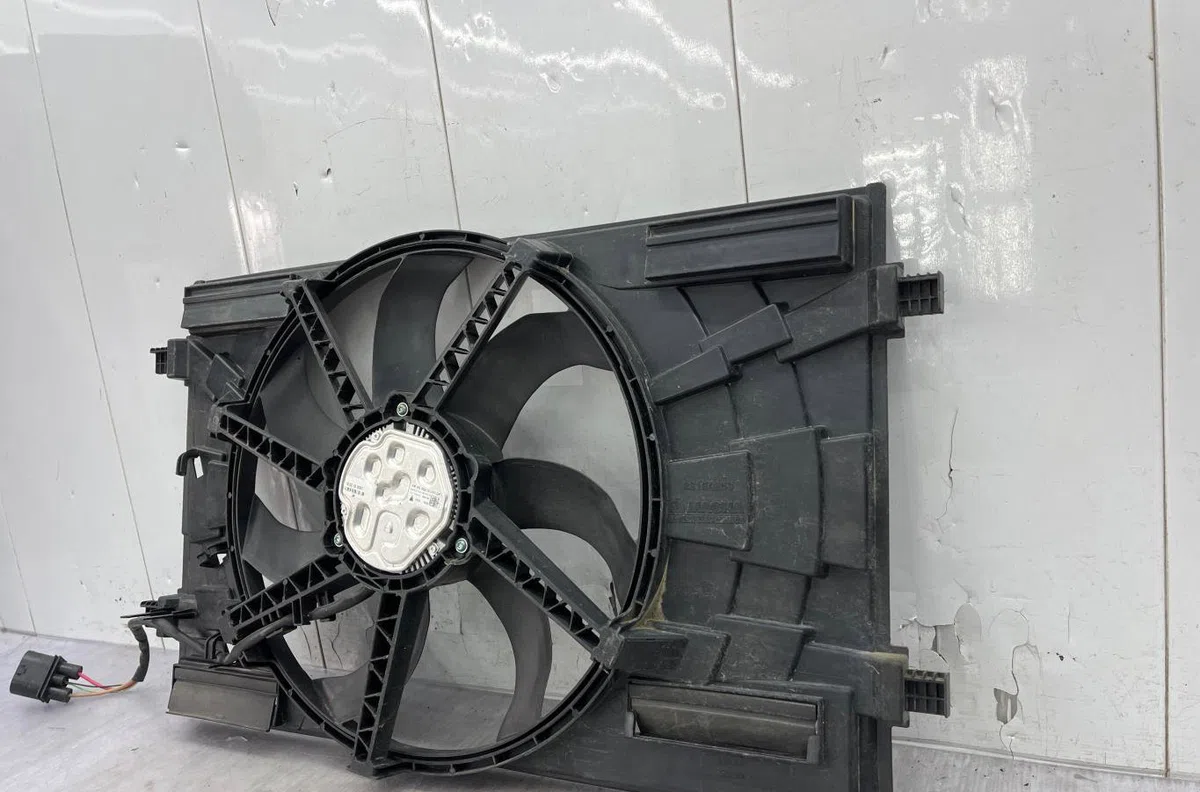 Ventilateur de refroidissement VOLKSWAGEN GOLF SPORTSVAN PHASE 1 occasion