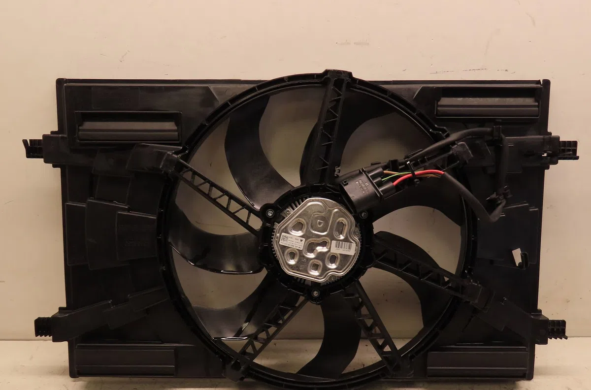 Ventilateur de refroidissement Volkswagen GOLF VII (5G1, BQ1, BE1, BE2) 1.4 tsi (2014-2020) occasion