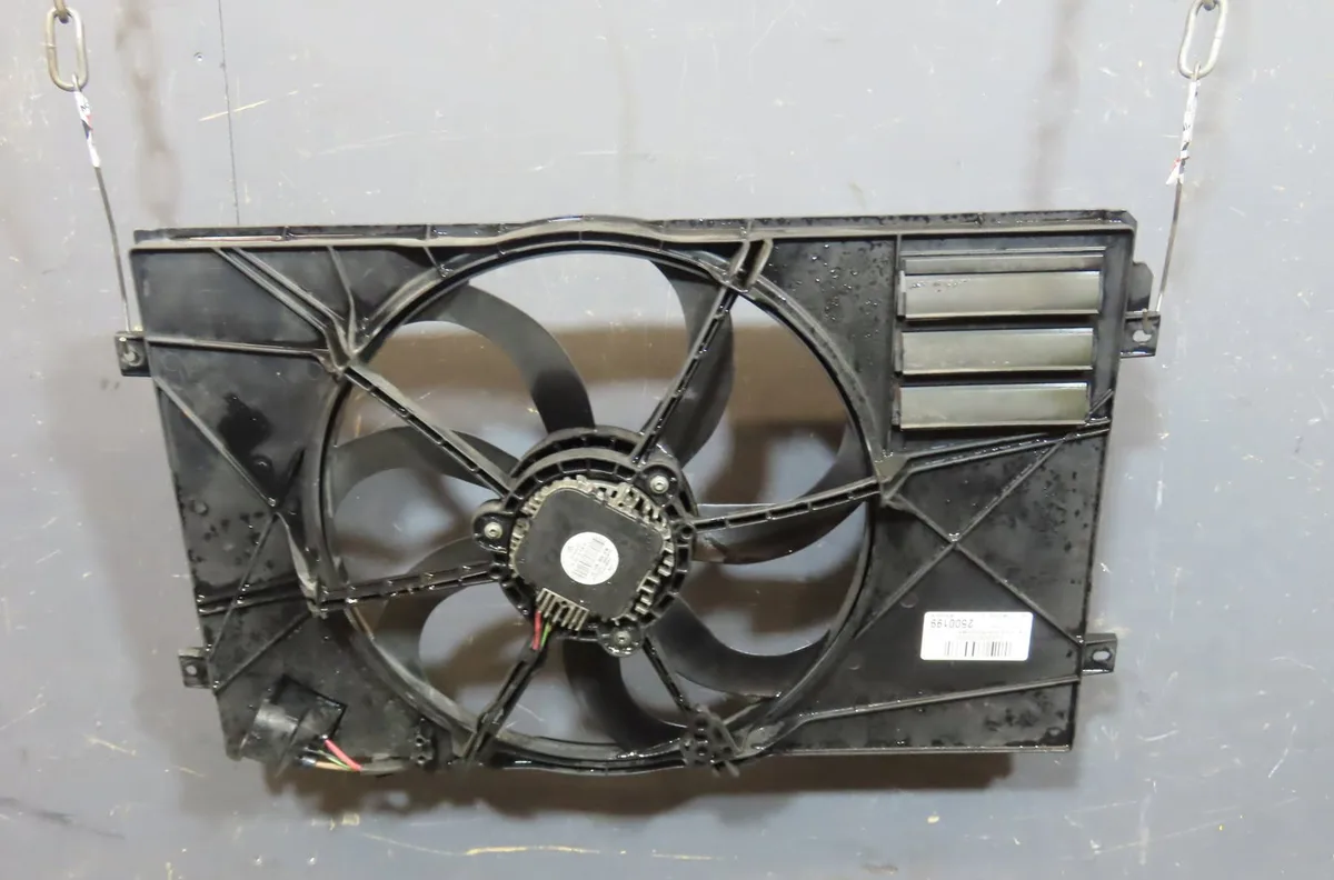 Ventilateur de refroidissement Volkswagen TOURAN (1T1, 1T2) 1.9 tdi (2003-2004) 5 portes occasion