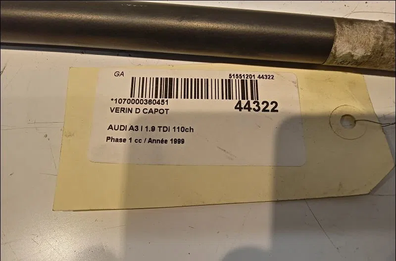 Verin d capot Audi A3 (8L1) 1.9 tdi (1996-2001) occasion