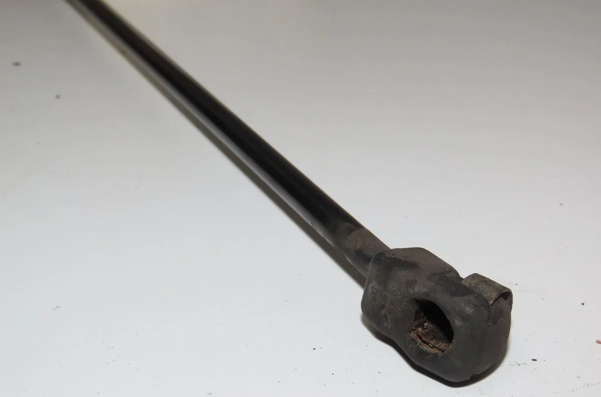 Verin d capot Volkswagen GOLF VI (5K1) 2.0 tdi (2008-2013) 5 portes occasion
