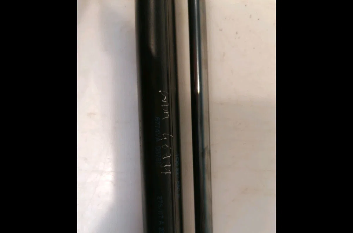 Verin droit coffre arrière Volkswagen EOS (1F7, 1F8) 2.0 tdi (2006-2008) occasion
