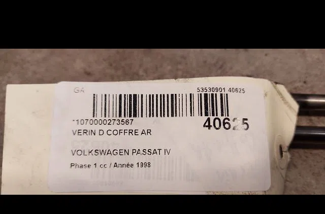 Verin droit coffre arrière Volkswagen PASSAT B5 (3B2) 1.9 tdi (1996-2000) occasion
