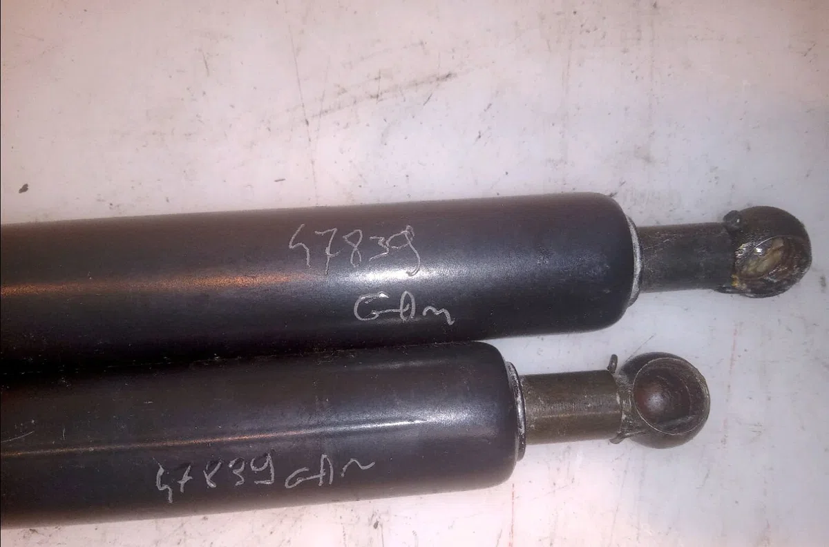 Verin droit hayon Alfa romeo 159 Sportwagon (939_) 1.9 jtdm 16v (939bxc1b, 939bxc12) (2006-2011) occasion