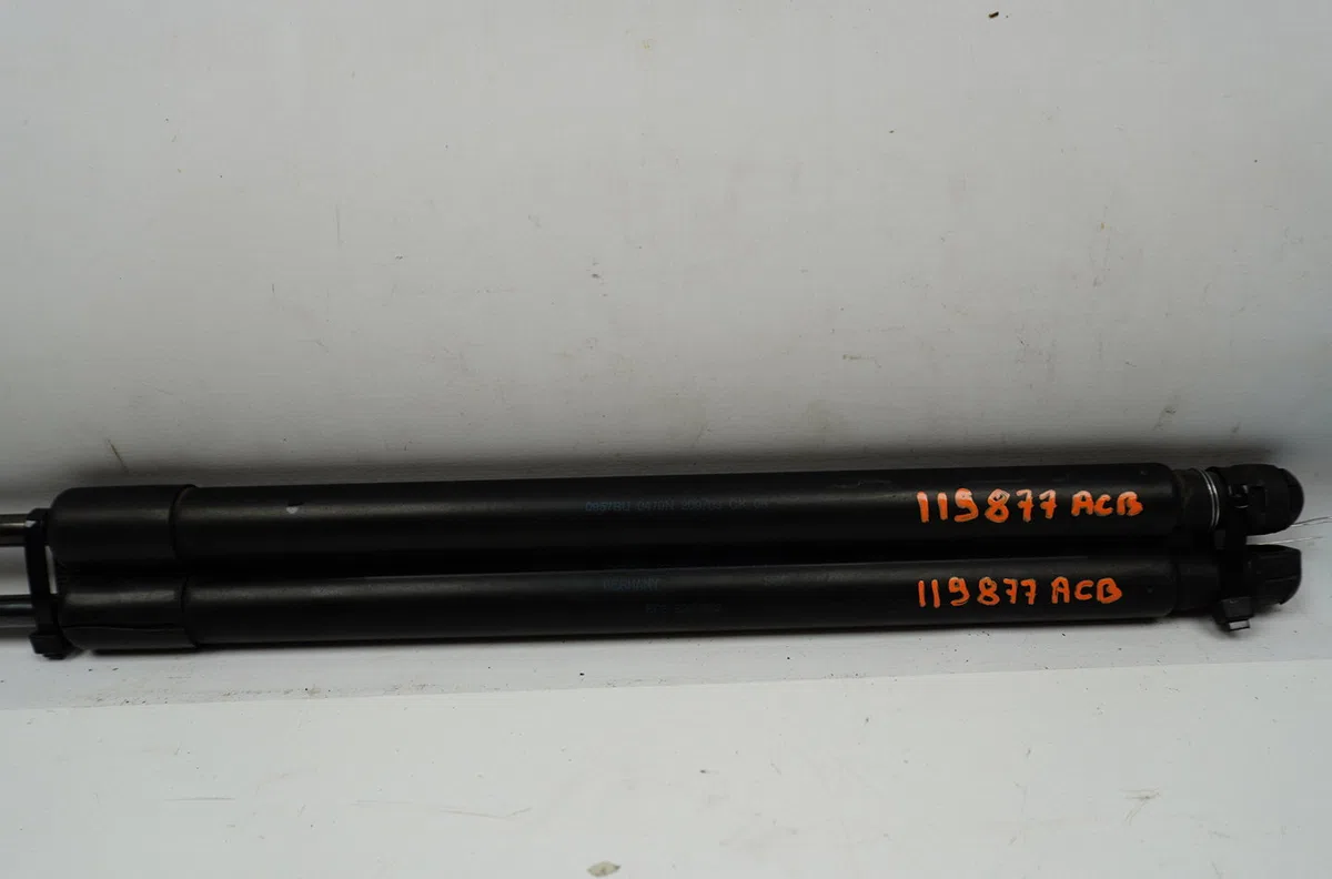 Verin droit hayon Audi A3 (8P1) 1.9 tdi (2003-2010) 3 portes occasion
