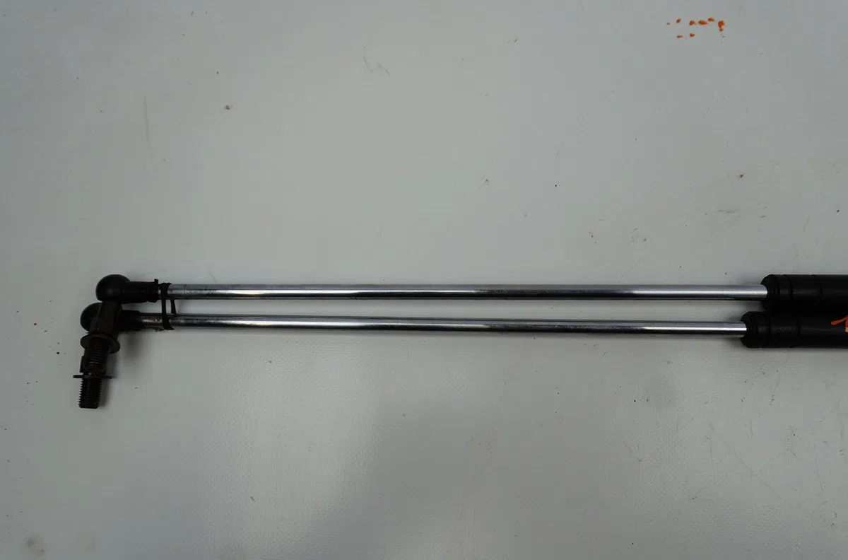 Verin droit hayon Mazda MX-3 (EC) 1.6 i (1993-1998) occasion