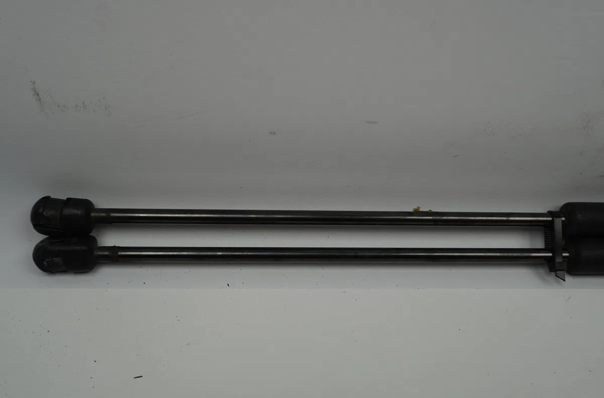 Verin droit hayon Opel ADAM (M13) 1.4 (2012-2019) occasion