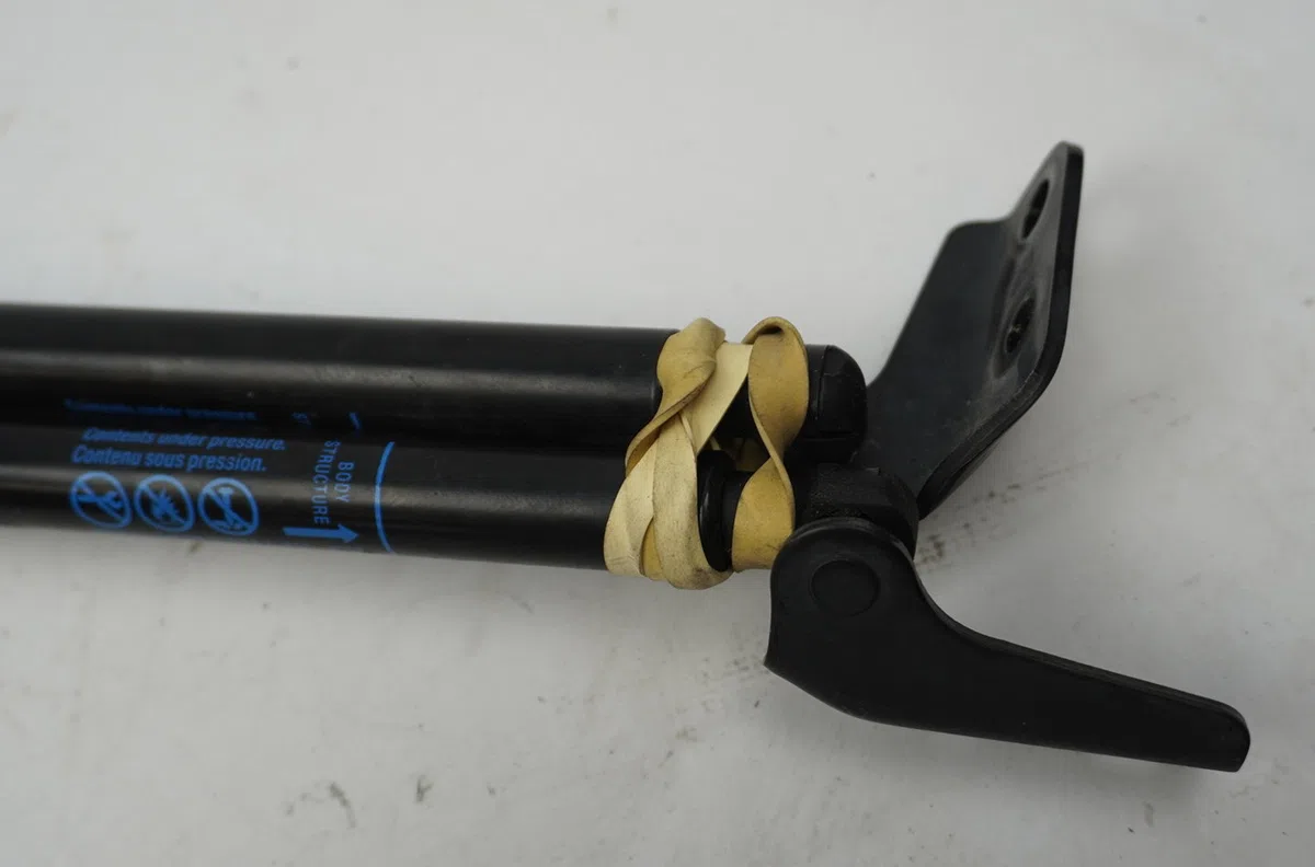 Verin droit hayon Opel KARL (C16) 1.0 (2015-2018) occasion