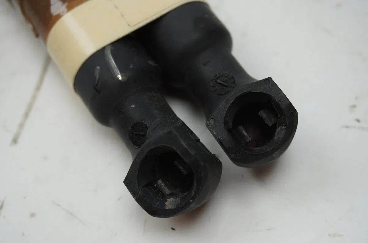 Verin droit hayon Peugeot 207-207 (WA_, WC_) 1.4 16v (2006-2013) 3 portes occasion