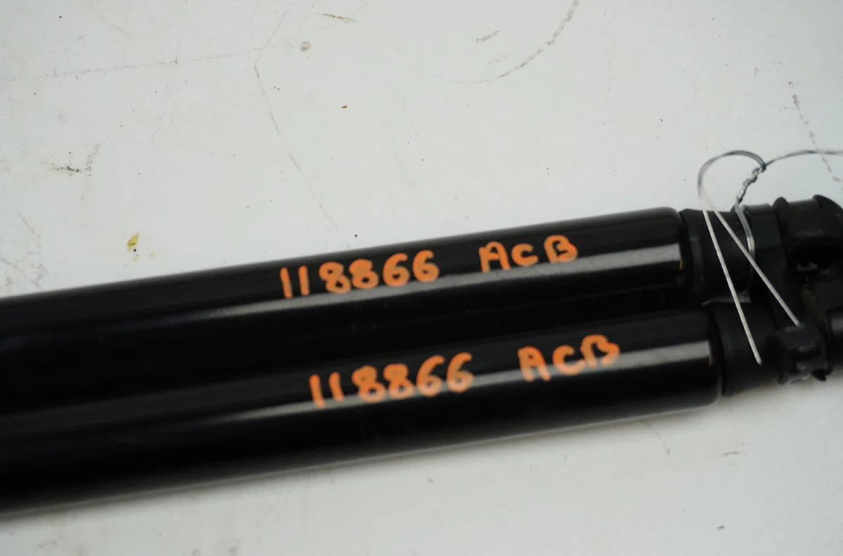 Verin droit hayon Renault LAGUNA II Grandtour (KG0-1_) 1.9 dci (kg0g) (2001-2007) occasion