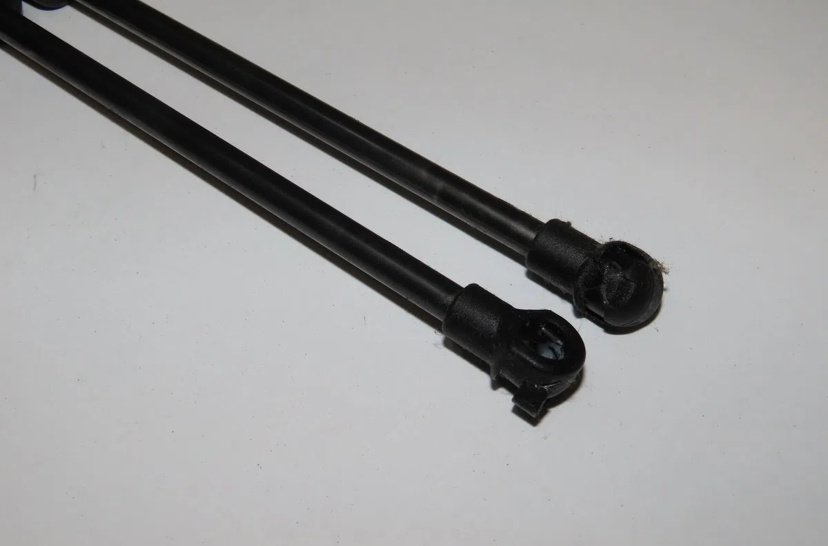Verin droit hayon Renault TWINGO II Camionnette - 3-5 portes (CNO_) 1.5 dci (cn03) (2010-2014) occasion