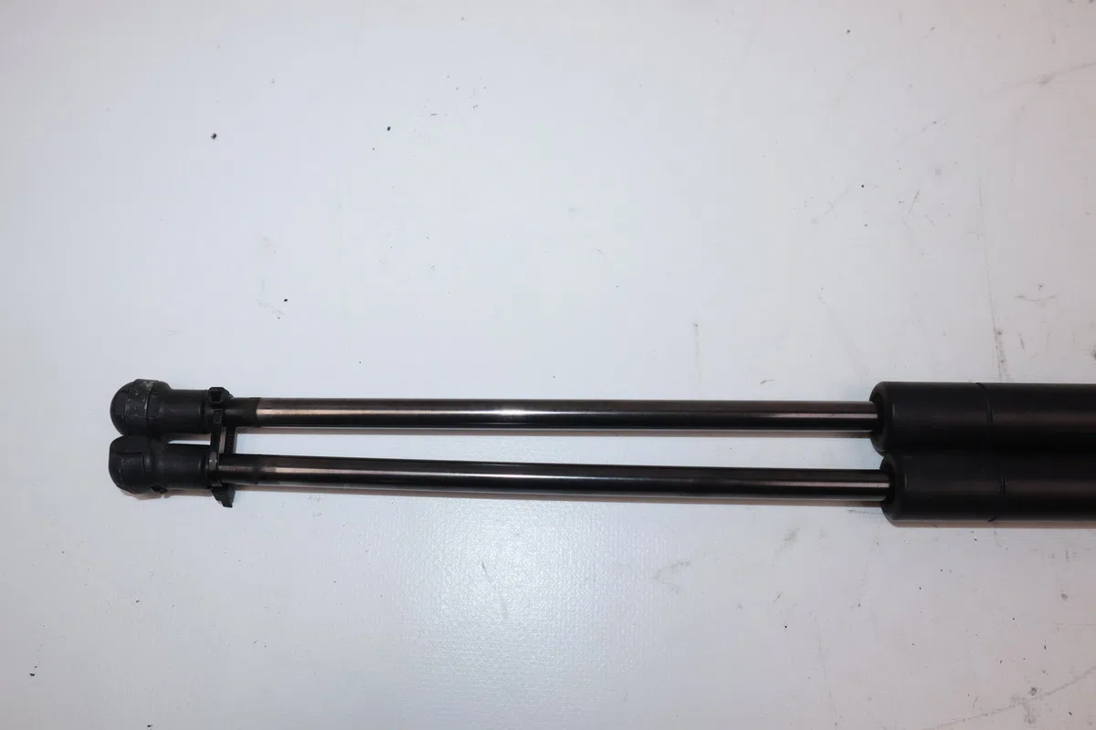 Verin droit hayon Toyota COROLLA (_E12_) 2.0 d-4d (cde120r_, cde120l_) (2002-2006) occasion