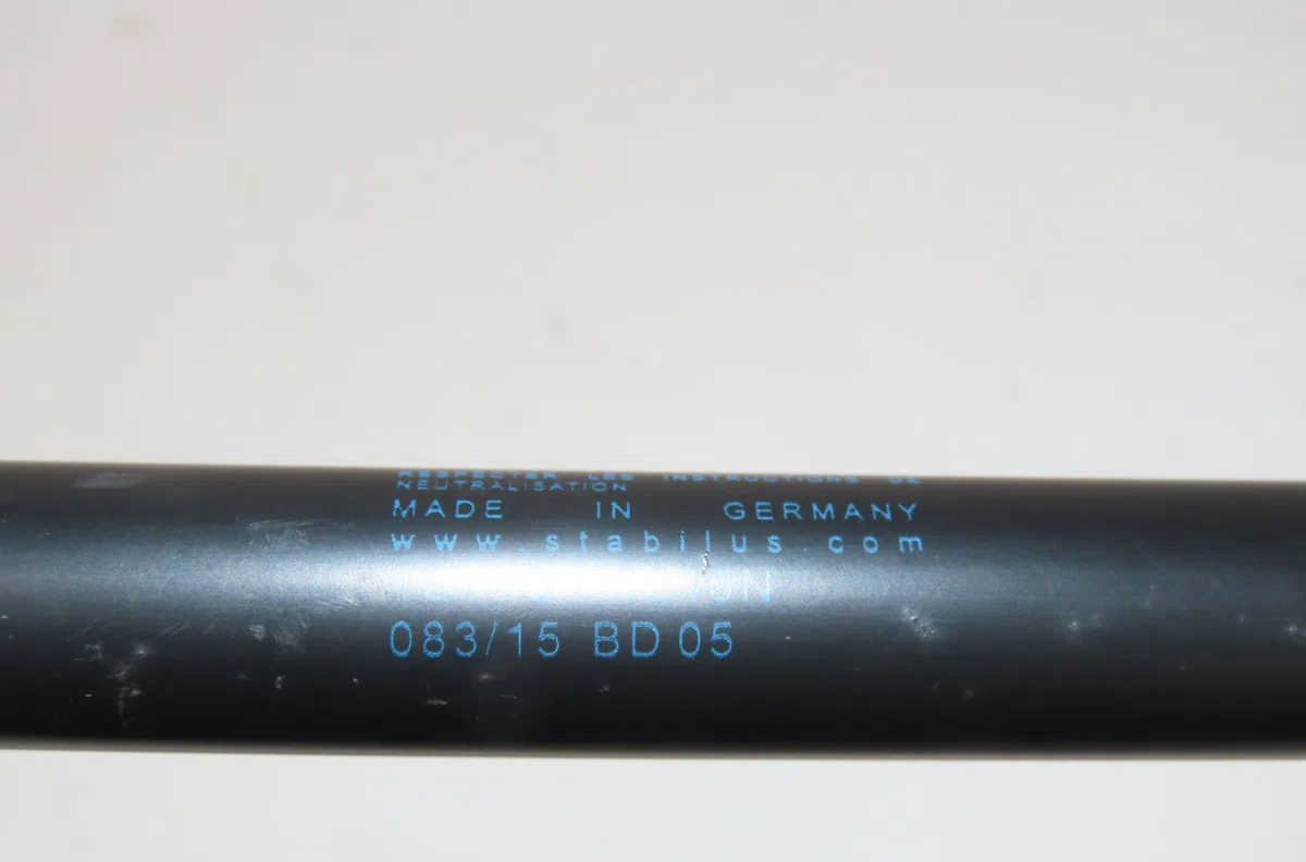 Verin droit hayon Toyota YARIS (_P1_) 1.0 (scp10_) (1999-2005) occasion