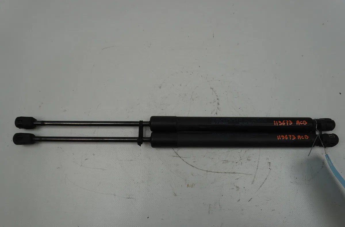 Verin droit hayon Volkswagen GOLF V (1K1) 1.9 tdi (2003-2008) 5 portes occasion