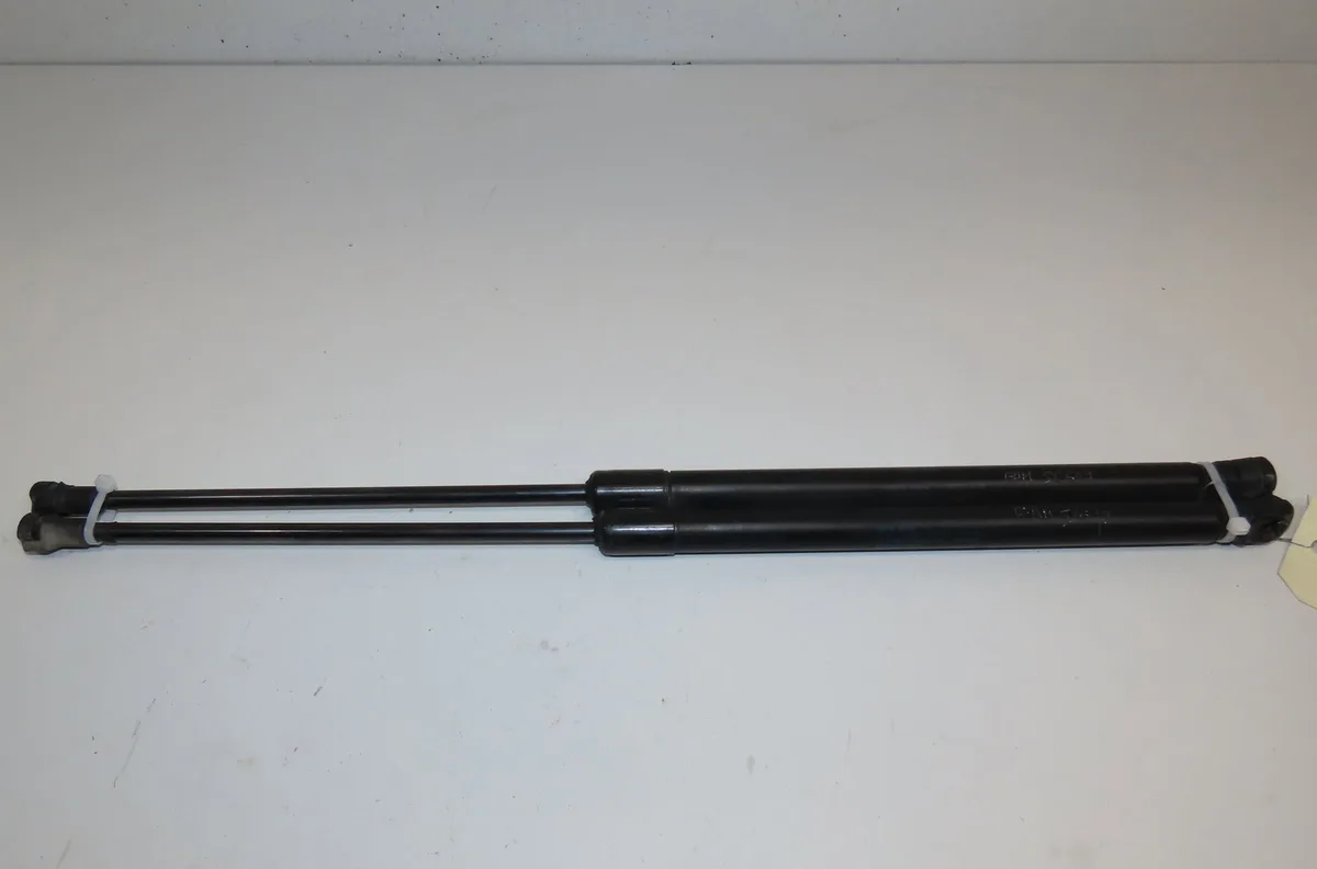 Verin droit hayon Volkswagen POLO (9N_, 9A_) 1.4 tdi (2001-2005) 3 portes occasion