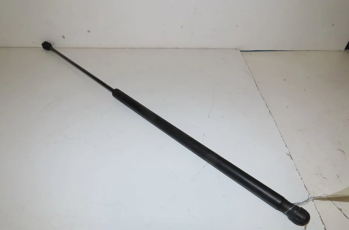 Verin g capot Audi A3 (8P1) 2.0 tdi 16v (2003-2012) 3 portes occasion