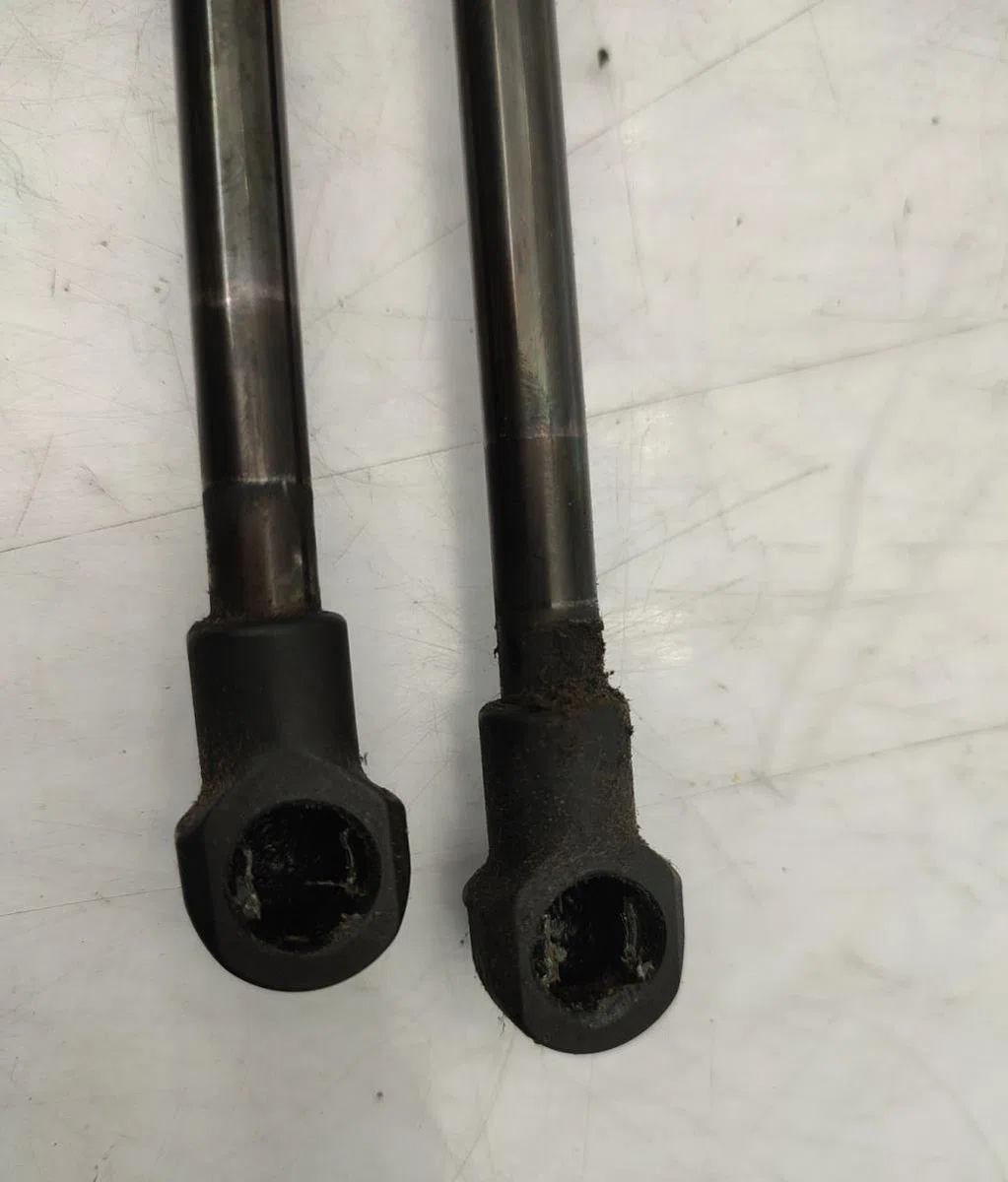 Verin g capot BMW SERIE 1 E87 PHASE 2 occasion