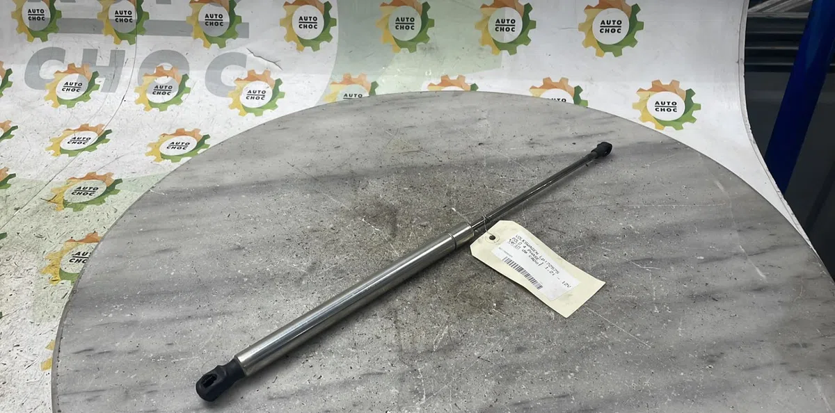 Verin g capot VOLKSWAGEN POLO 4 PHASE 1 occasion