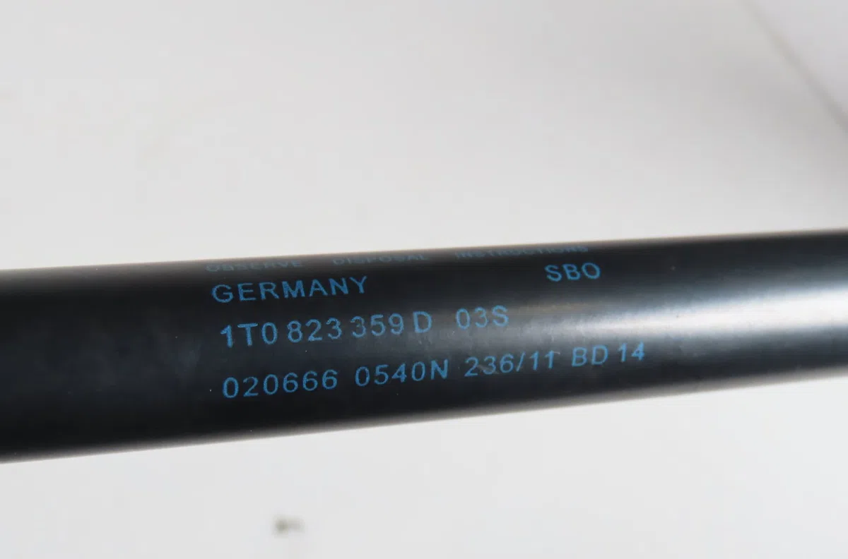 Verin g capot Volkswagen TOURAN (1T3) 1.6 tdi (2010-2015) 5 portes occasion