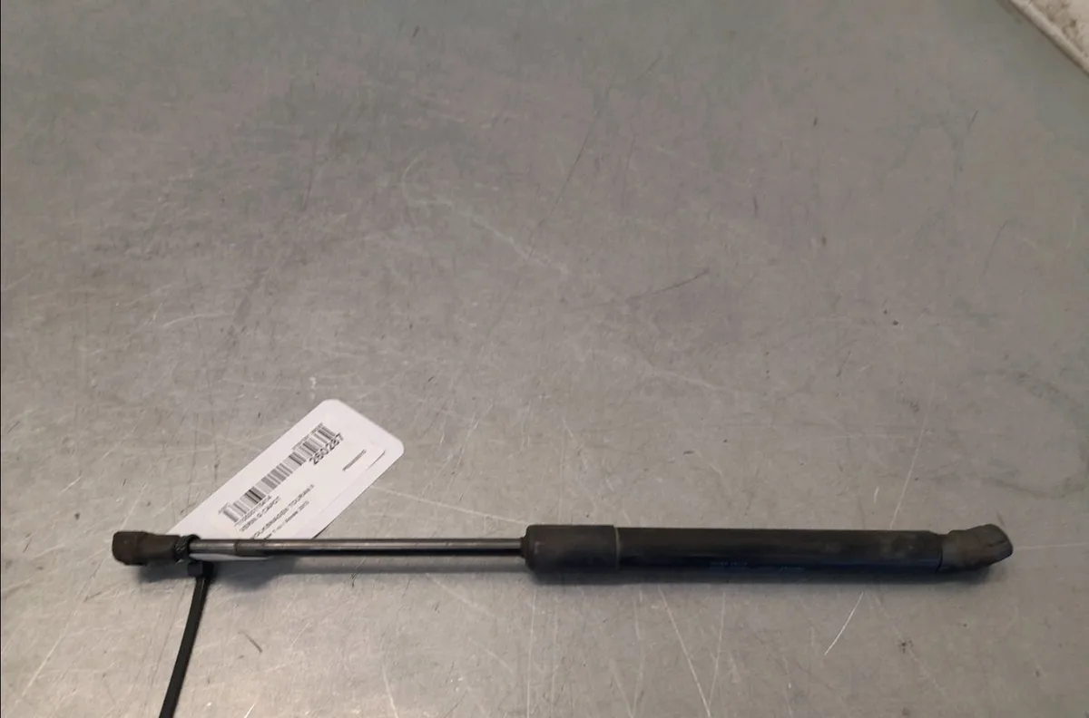 Verin g capot Volkswagen TOURAN (1T3) 2.0 tdi (2010-2015) 5 portes occasion