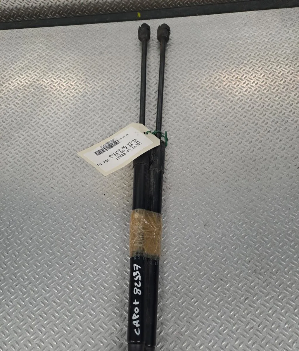 Verin g capot Volvo XC40 (536) D3 (2018-2021) 5 portes occasion