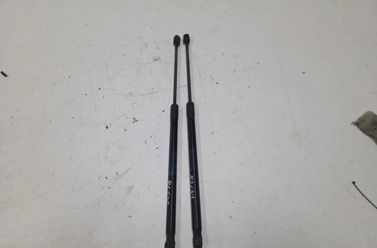 Verin gauche hayon BMW SERIE 3 E91 TOURING PHASE 1 BREAK occasion