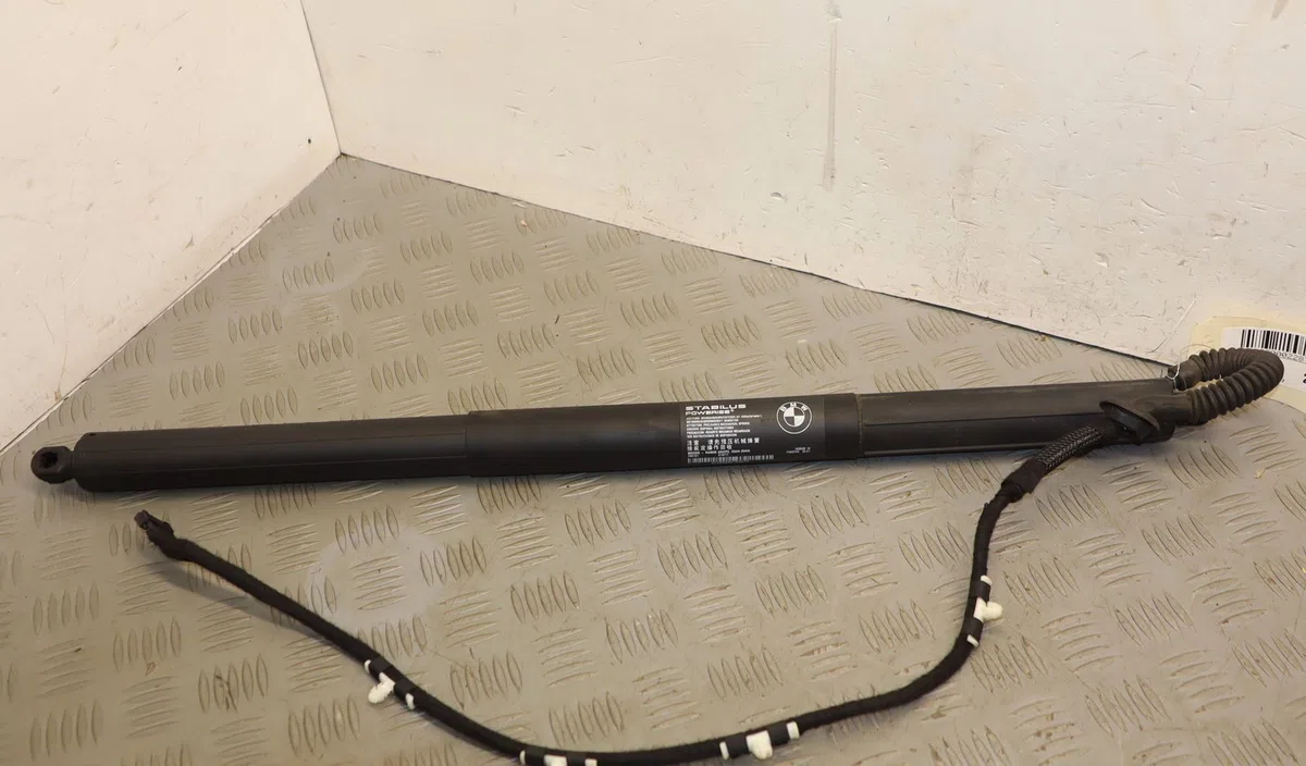 Verin gauche hayon Bmw X3 (F25) Xdrive 20 d (2010-2014) occasion