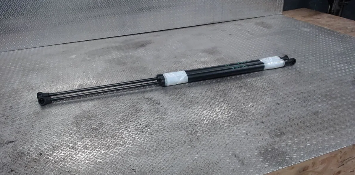 Verin gauche hayon Citroen SAXO (S0, S1) 1.1 x, sx (1996-2003) 5 portes occasion