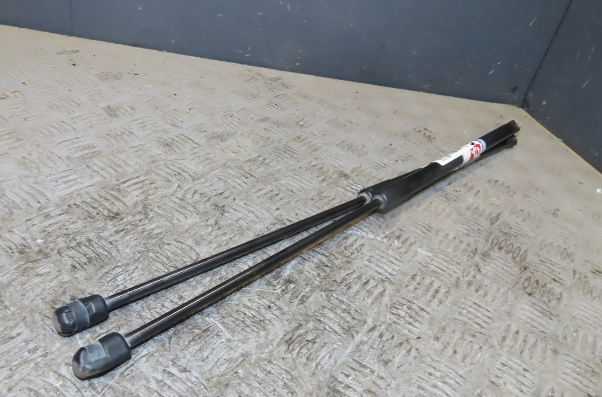 Verin gauche hayon Opel CORSA E (X15) 1.4 turbo (08, 68) (2014-2019) occasion