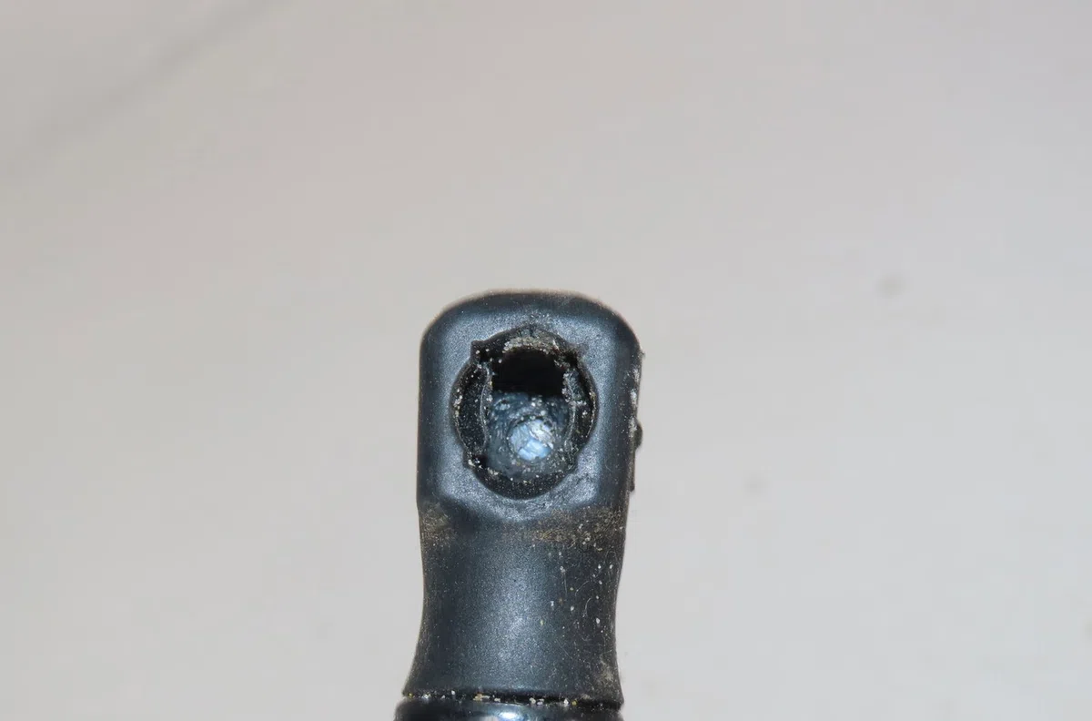 Verin gauche hayon Opel MERIVA B Monospace (S10) 1.4 (75) (2010-2017) occasion