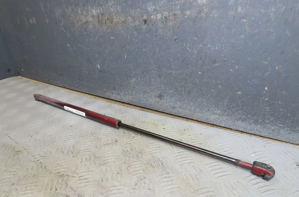 Verin gauche hayon Peugeot 306 3-5 portes (7A, 7C, N3, N5) 1.4 (1993-2001) 5 portes occasion