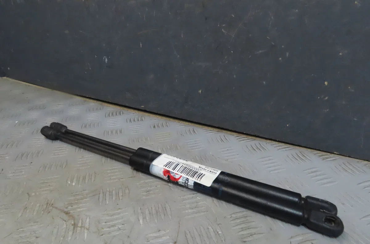 Verin gauche hayon Renault CLIO II (BB_, CB_) 1.4 16v (b-cb0p, bb13) (2000-2008) 5 portes occasion