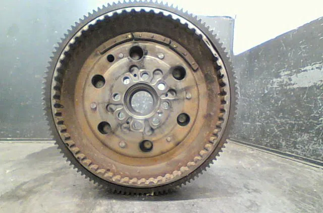 Volant moteur Fiat GRANDE PUNTO (199_) 1.3 d multijet (199.axd11, 199.axd1a, 199.axd1b,... (2005-2010) 5 portes occasion