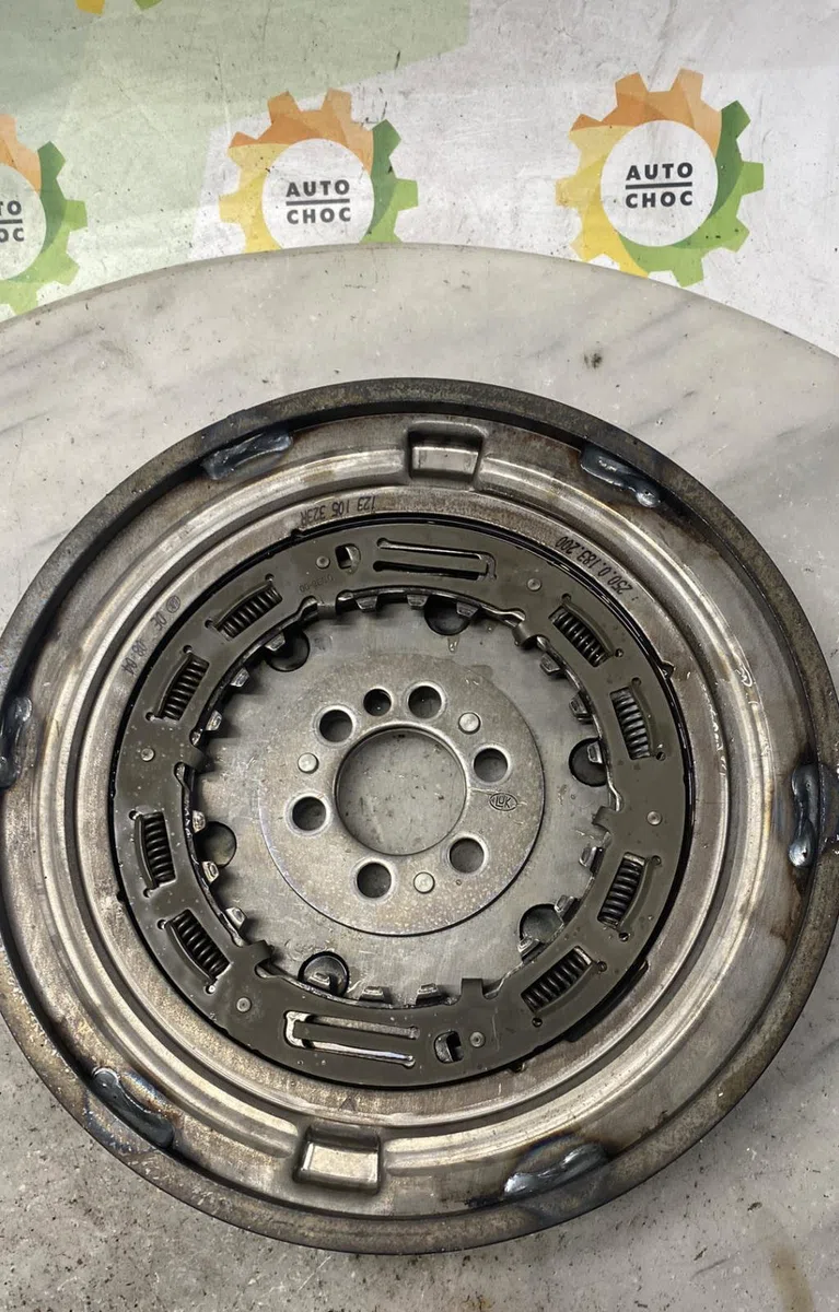 Volant moteur RENAULT CLIO 4 PHASE 2 BREAK occasion