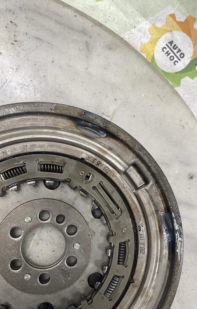 Volant moteur RENAULT CLIO 4 PHASE 2 BREAK occasion