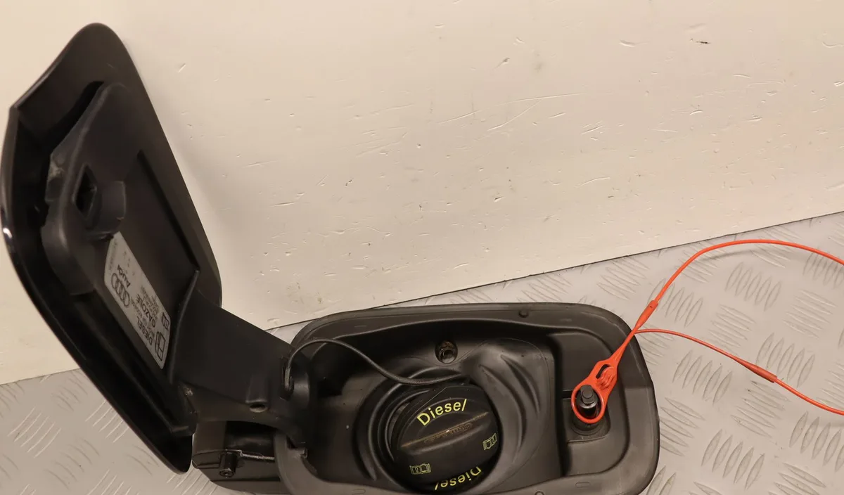 Volet de trappe carburant Audi A3 (8V1, 8VK) 2.0 tdi quattro (2012-2017) occasion