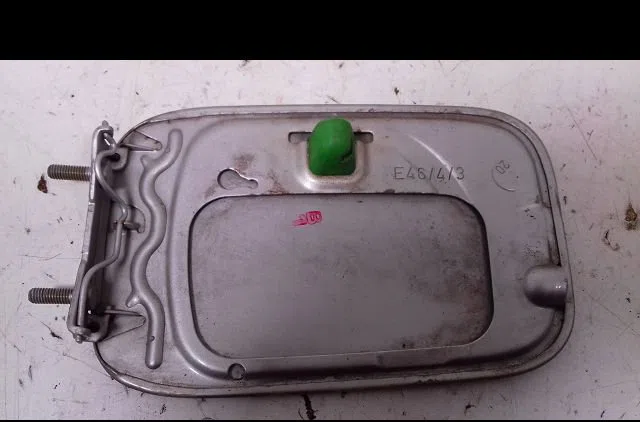 Volet de trappe carburant Bmw 3 Touring (E46) 320 d (2000-2001) occasion