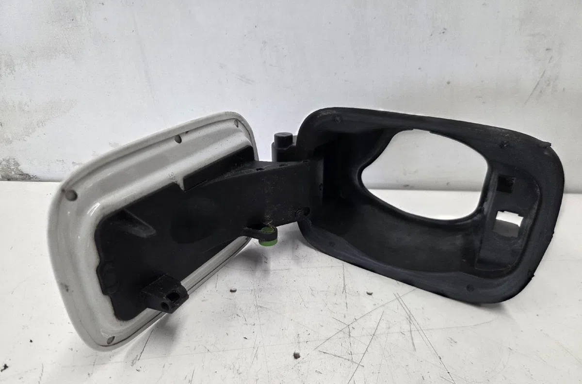 Volet de trappe carburant BMW SERIE 1 E82 COUPE occasion