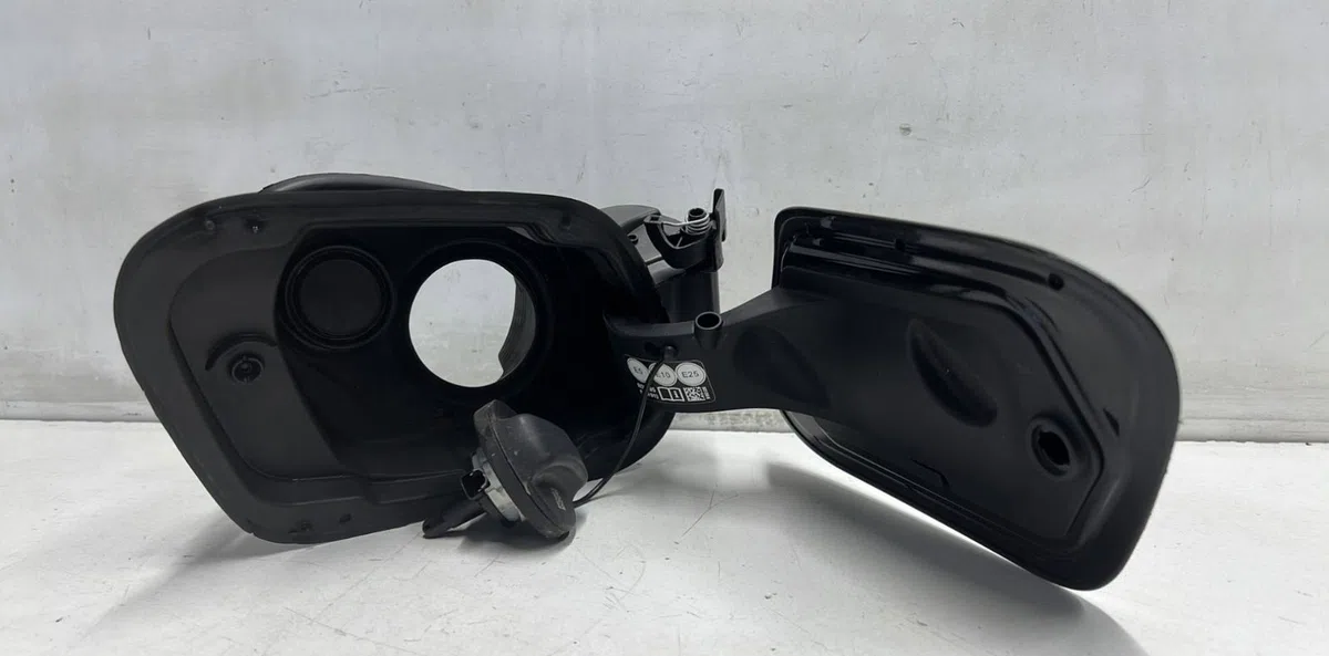 Volet de trappe carburant BMW SERIE 1 F40 occasion