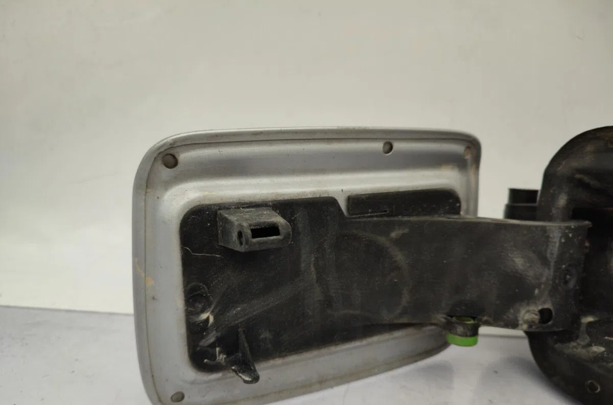 Volet de trappe carburant BMW SERIE 3 E91 TOURING PHASE 1 BREAK occasion
