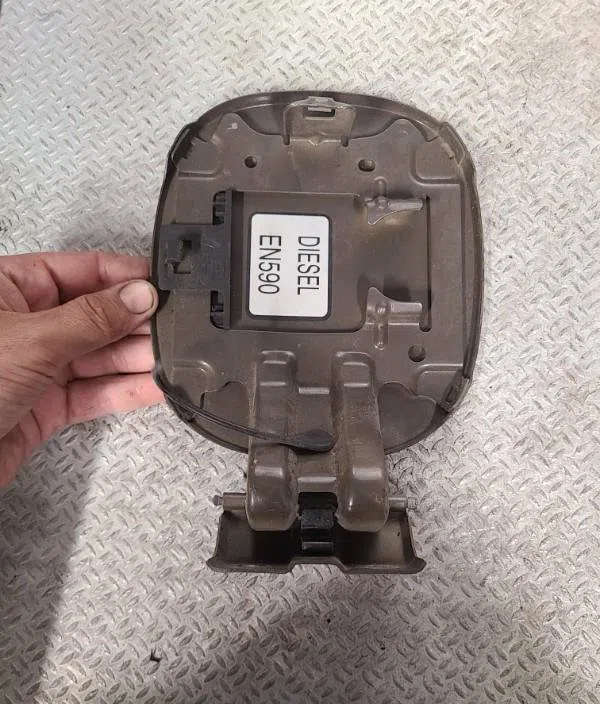 Volet de trappe carburant Citroen C-CROSSER (VU_, VV_) 2.2 hdi (2007-2012) 5 portes occasion