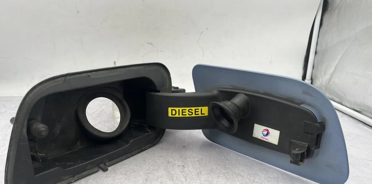 Volet de trappe carburant CITROEN C4 GRAND PICASSO 2 PHASE 1 occasion